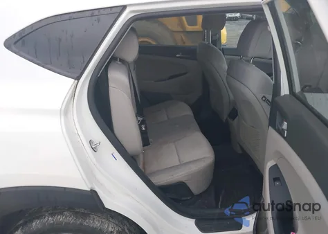 2017 Hyundai Tucson Sport z USA, uszkodzony, nr VIN KM8J3CA25HU374441